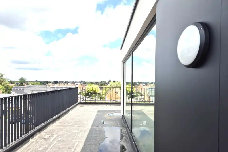 KORTEMARK: Penthouse 3.01 met 2 comfortabele slaapkamers, 2 ensuite-badkamers en 111,60m² uitgestrekt zitterras gelegen op de derde verdieping van Nieuwbouwresidentie Mila en Nora foto 9