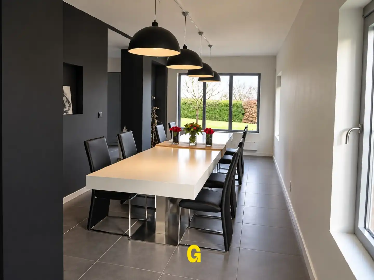 Aantrekkelijk gerenoveerde woning in OB met drie slaapkamers, terras, garage en tuin  foto 8