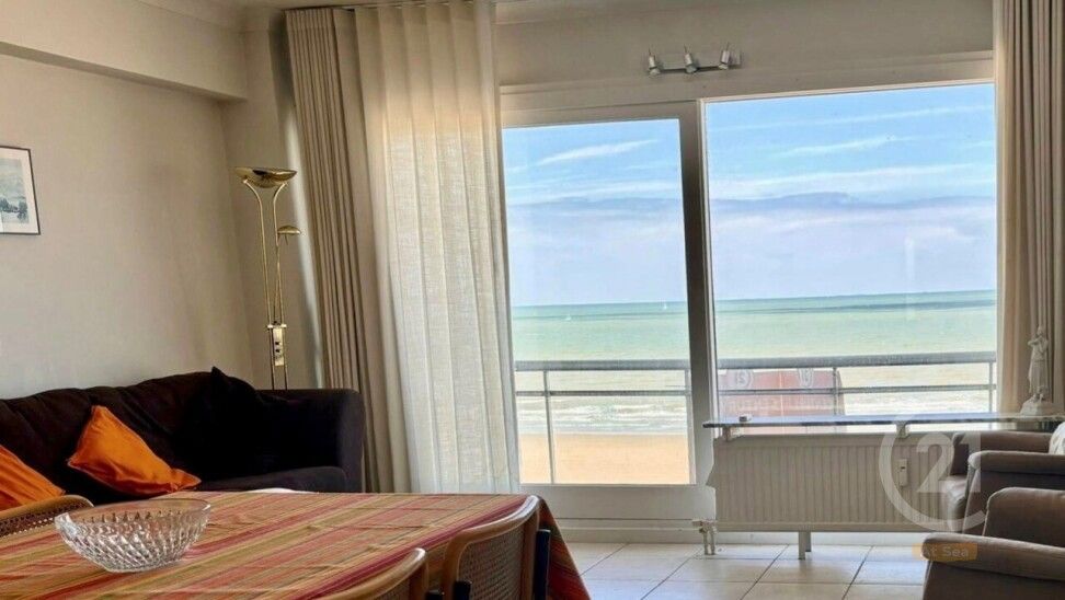 EXCLUSIEF APPARTEMENT TE KOOP MET ZEEZICHT foto 3