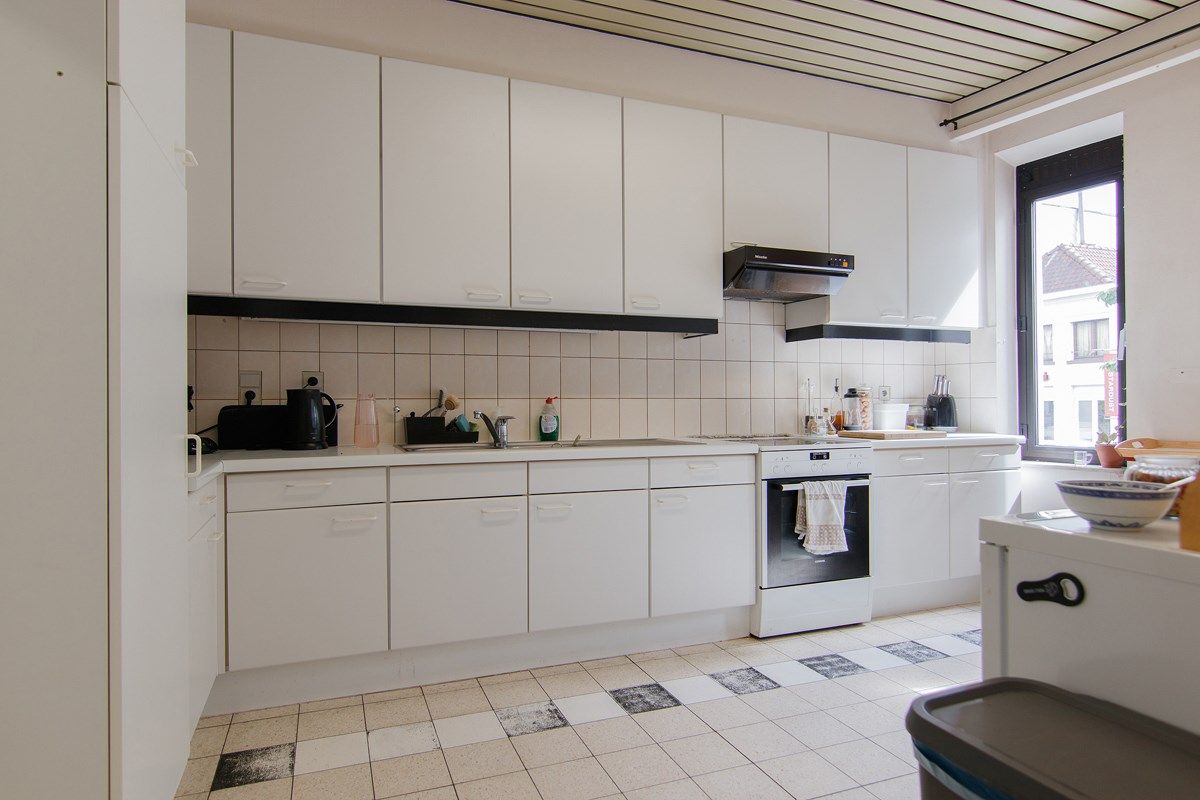 ZEER RUIM APPARTEMENT OP TOPLOCATIE foto 13