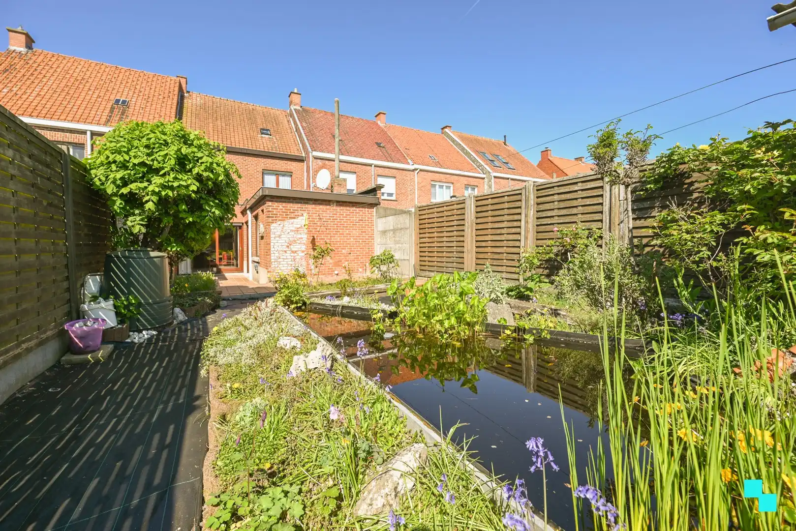 Knusse eengezinswoning met tuin nabij het centrum van Izegem foto 2