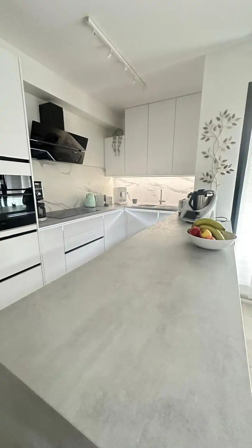 Modern nieuwbouwappartement met terras te huur foto 5