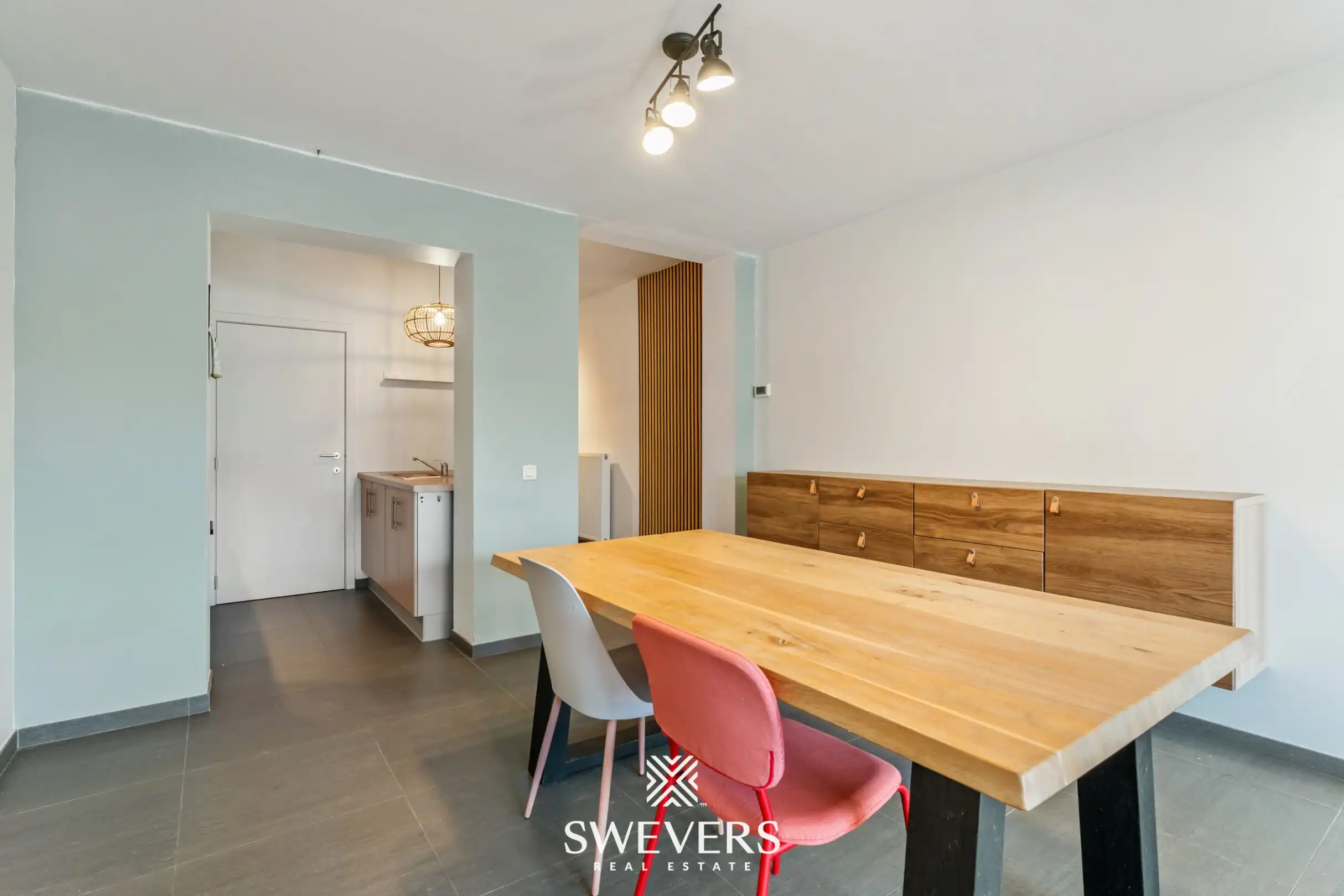 Instapklaar, gelijkvloers appartement met ruim terras en groen zicht in Hasselt foto 8