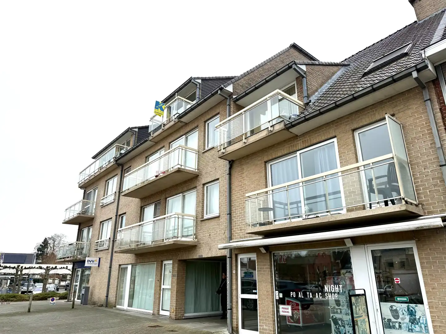 Dakappartement met 2 slaapkamers, 2 douchekamers en parkeerplaats foto 3