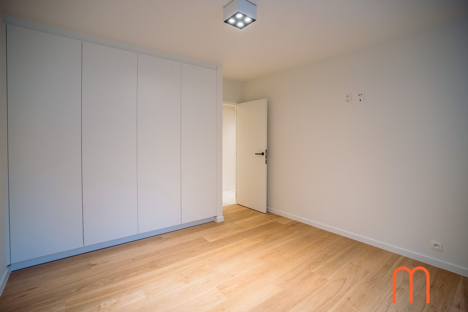 Volledig vernieuwd appartement in residentie Vaughan, Kemmelbergstraat te Oostende. foto 12