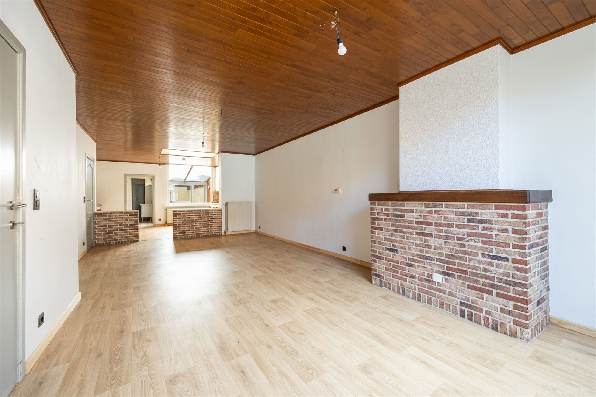 Ruime gezinswoning met vier slaapkamers en tuin foto 2