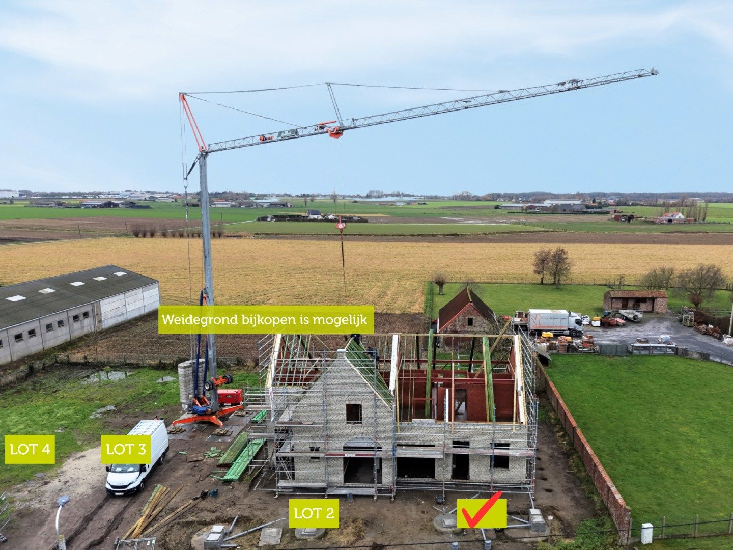 Nieuwbouwwoning met 3 slaapkamers (4 mogelijk) met landelijk uitzicht  foto {{pictureIndex}}