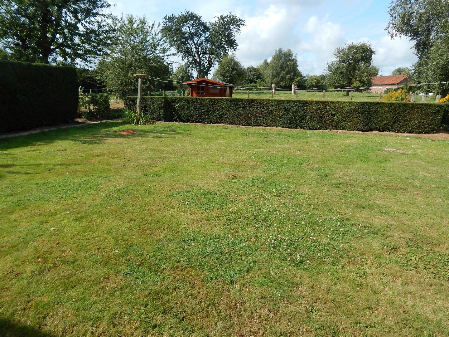 Rustig gelegen villa-bungalow in centrum Lennik foto 26