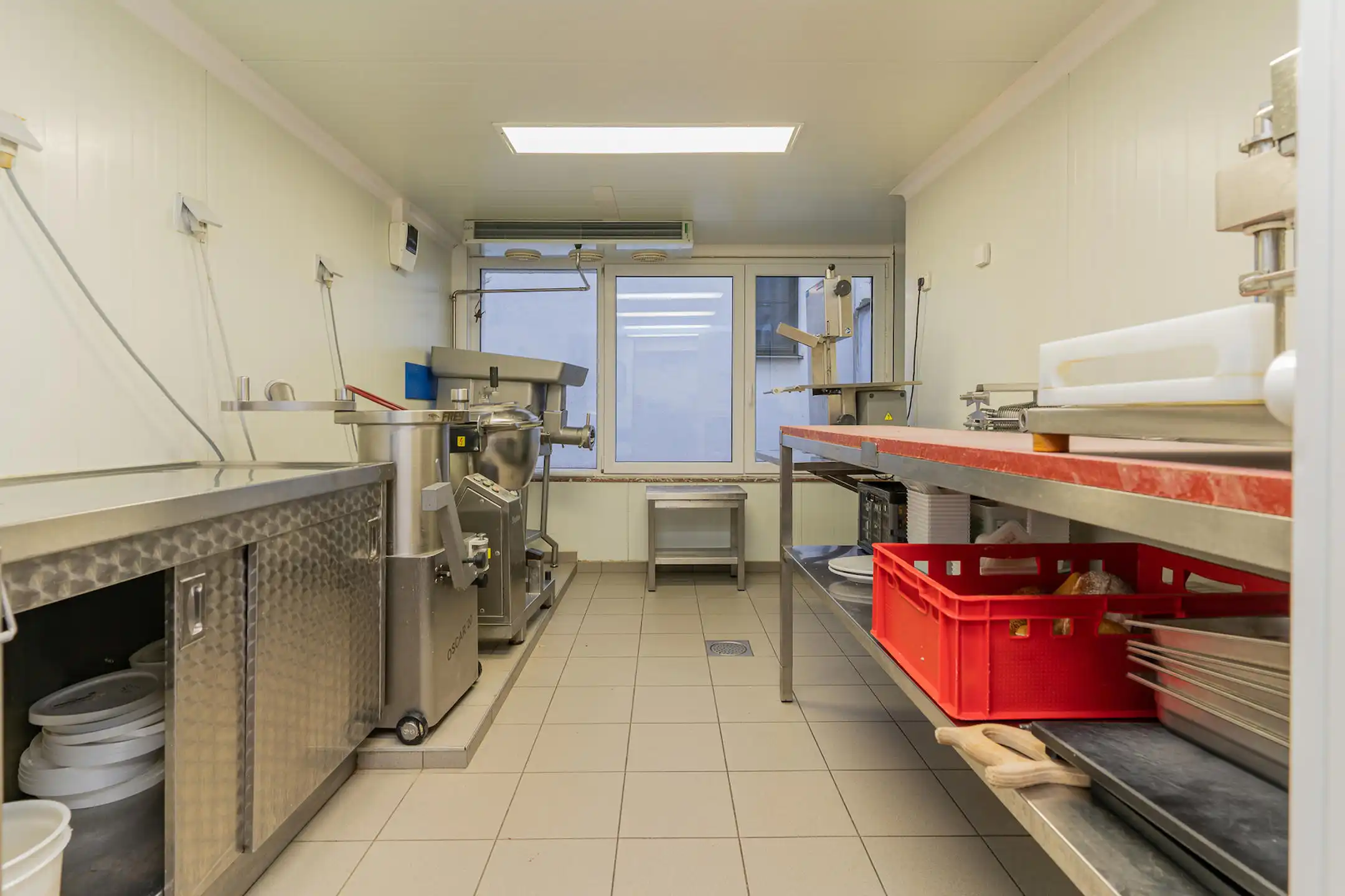 ANTWERPEN - Gunstig gelegen handelszaak aan hernieuwd plein foto 7