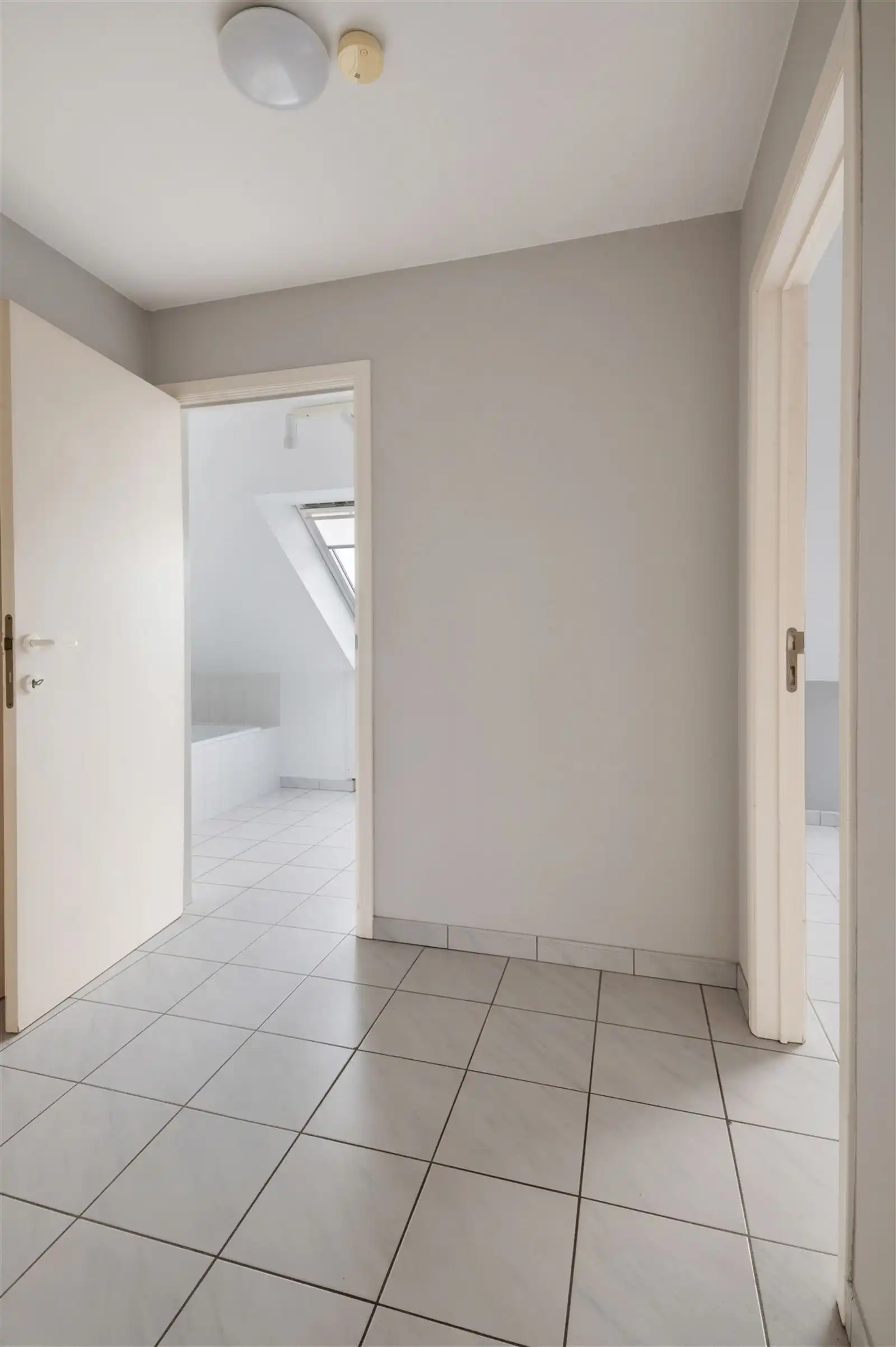 Lichtijke penthouse met terras en garagebox foto 6