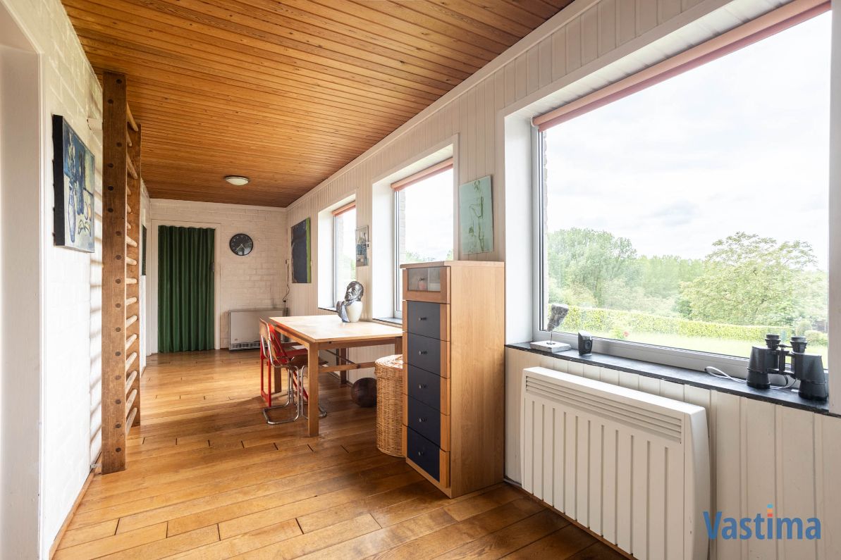 Modernistische Villa met zwembad in een oase van groen foto 23