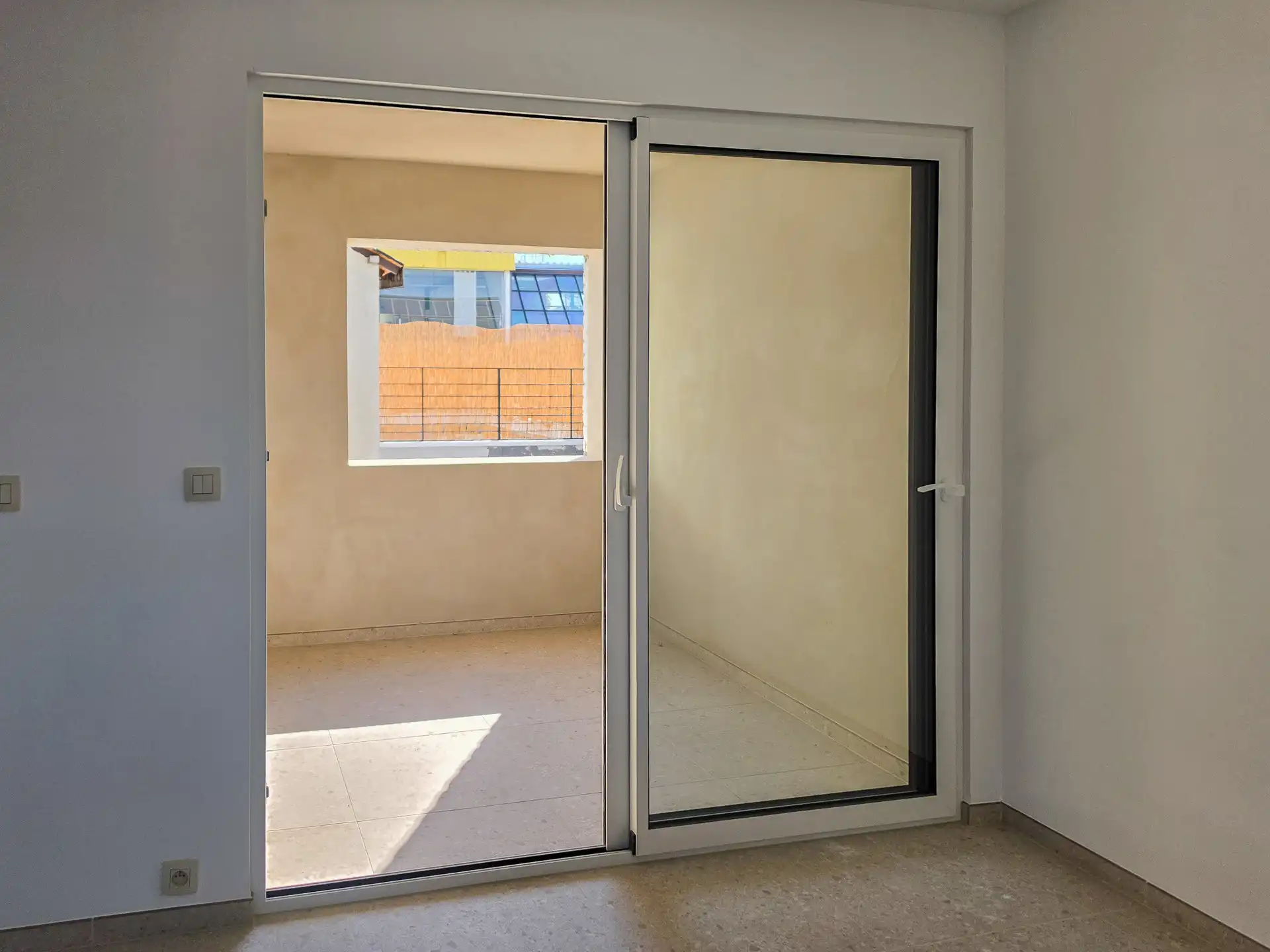 Ruim en volledig gerenoveerd appartement  foto 6