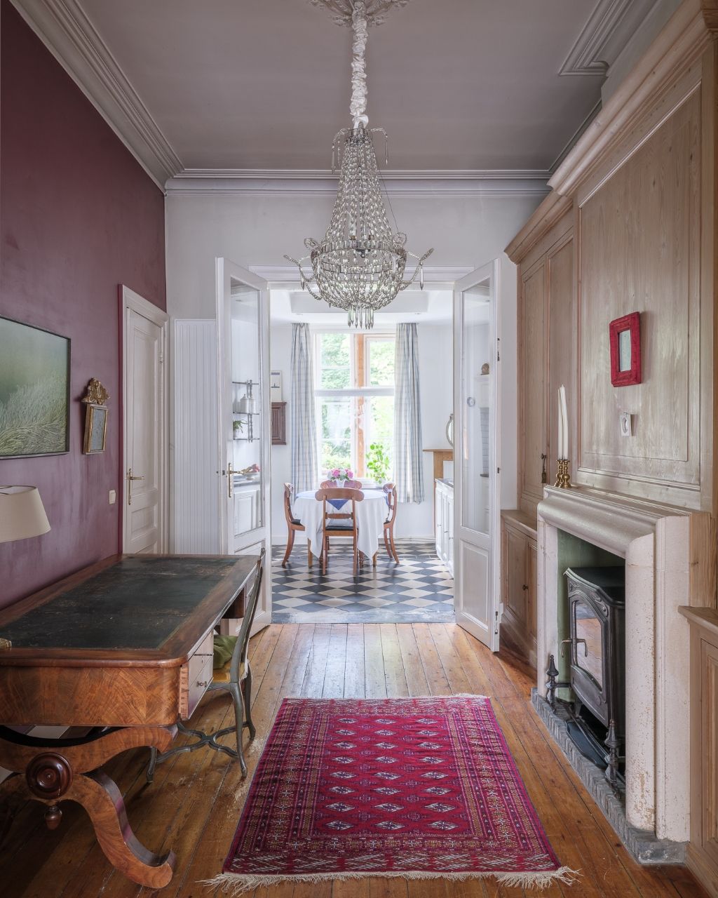 Karaktervolle burgerwoning met drie slaapkamers en een aangename, groene tuin op een uitstekende locatie in Gent. foto 5