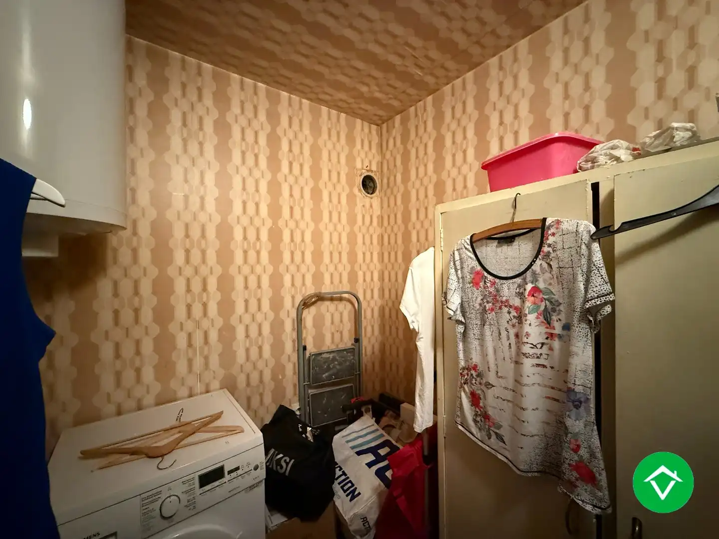 Appartement met twee slaapkamers, terras en autostaanplaats te Roeselare foto 13