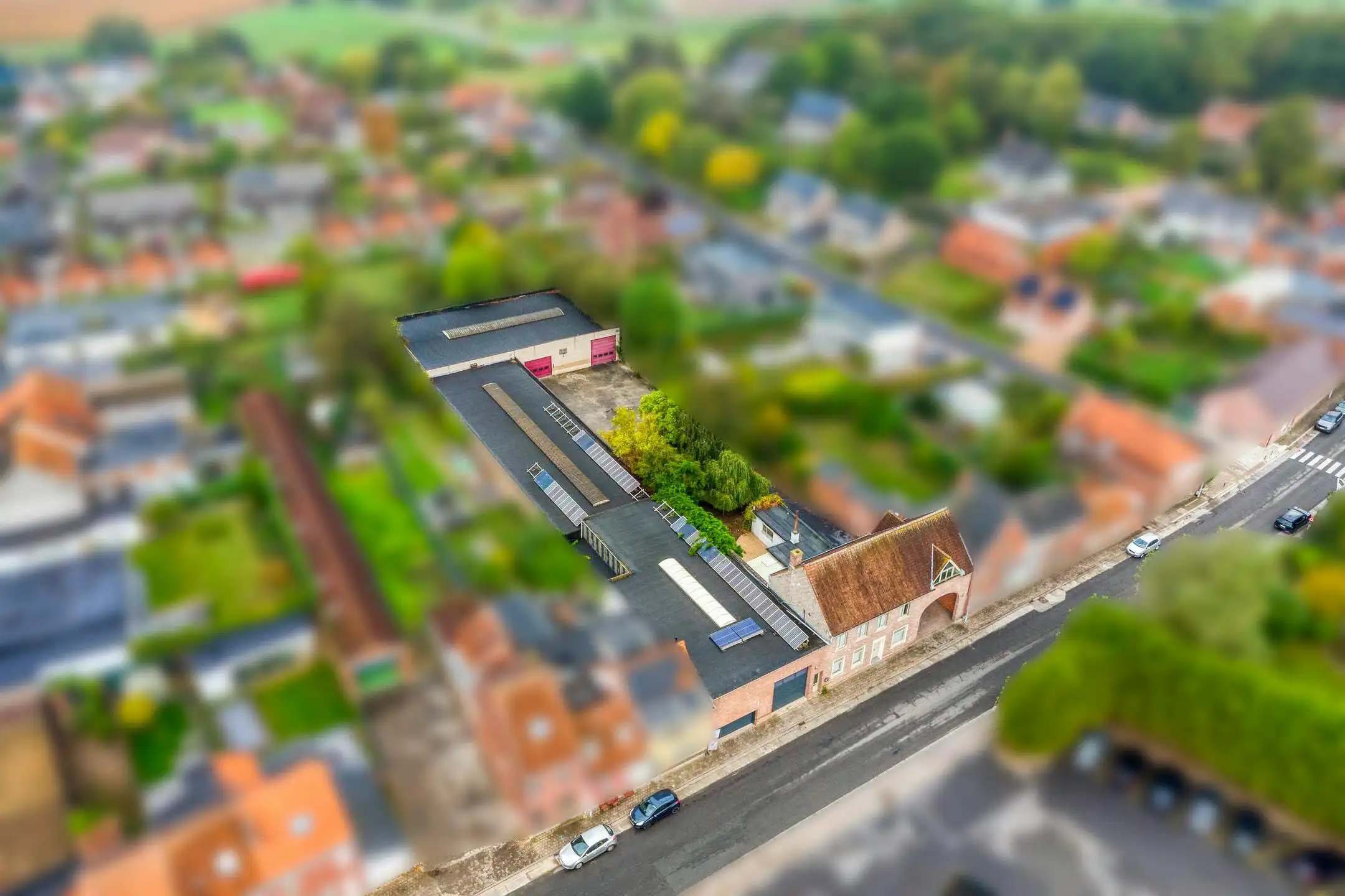 Magazijn van circa 1.285 m² met woning te koop in Bellegem foto 20