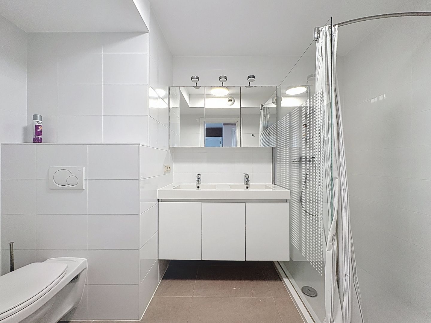 Instapklaar appartement op de zeedijk van De Panne. foto 5