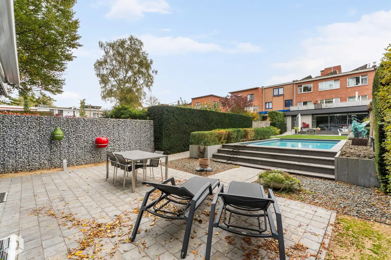 Exclusief gelijkvloers appartement met 2slpkrs, prachtige tuin en zwembad foto 30