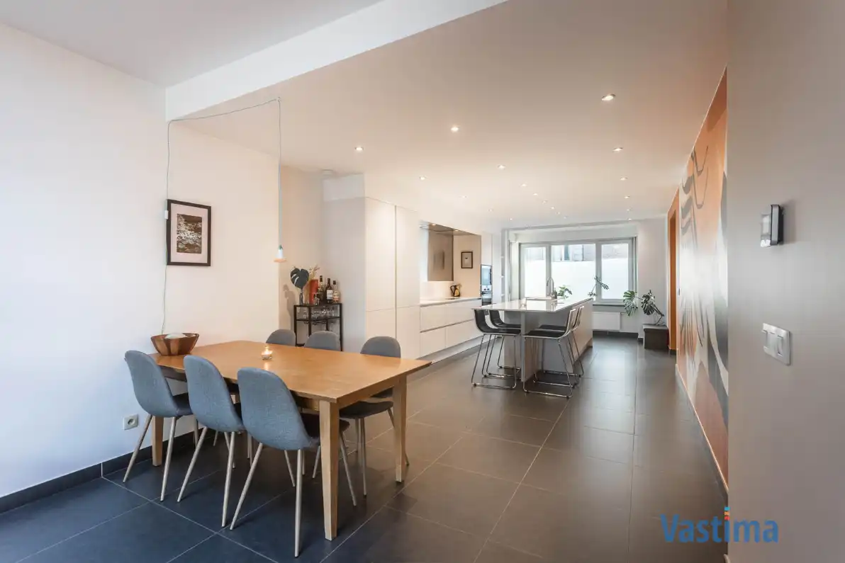 Instapklare, lichtrijke én gerenoveerde gezinswoning foto 5