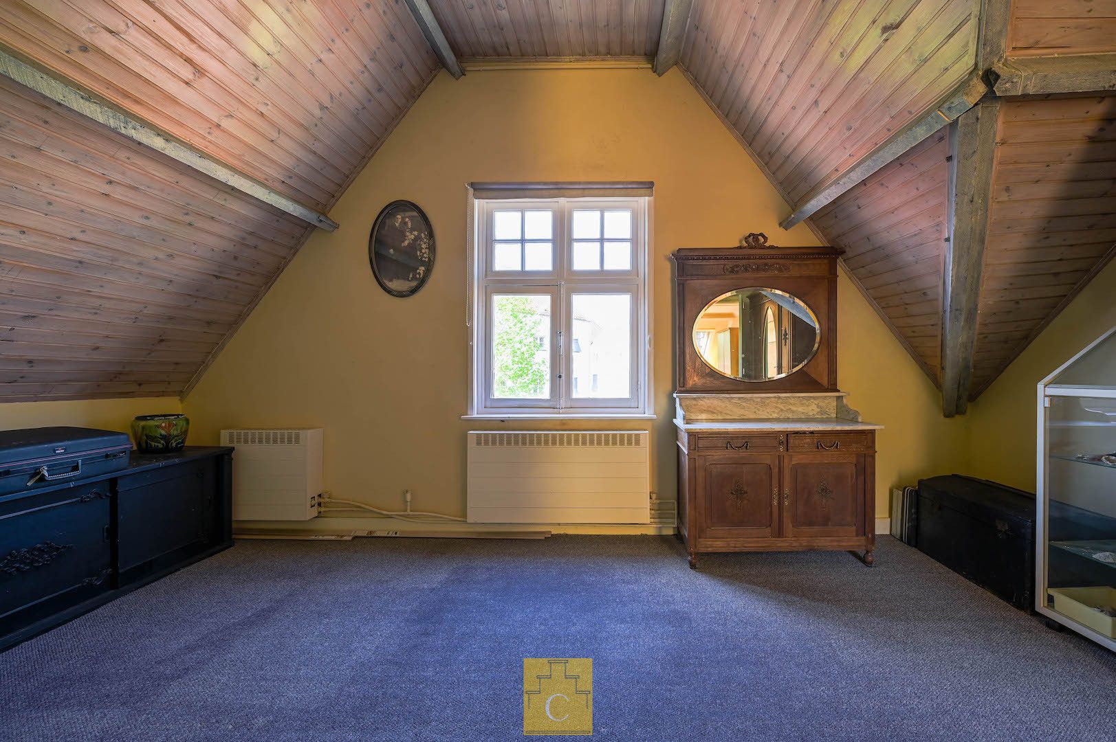 Karakterpand uit de late jaren ‘20 met zongerichte tuinpatio’s en authentiek achterhuis, onbetaalbaar uitzicht op een historische kloostertuin foto 27