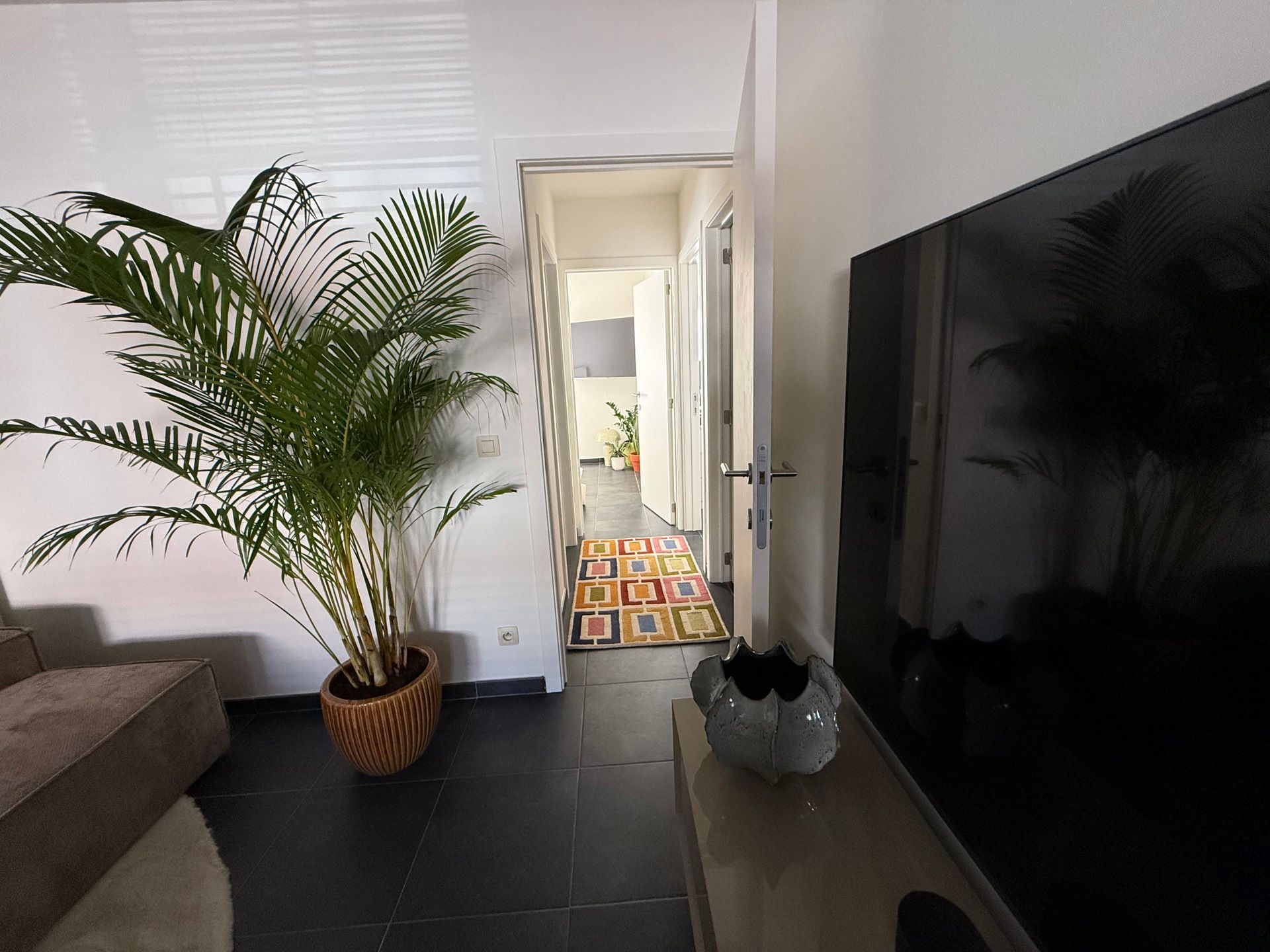 Instapklaar appartement met 2 slpks, autostpl en berging. foto 8
