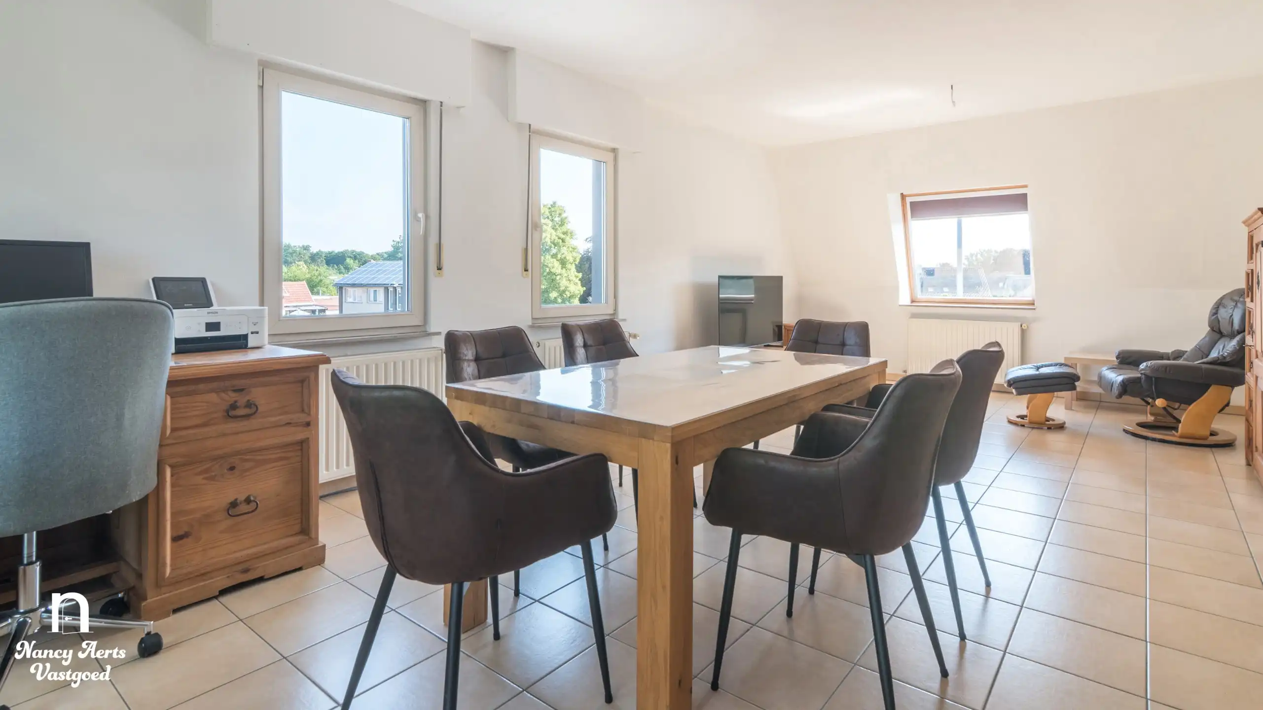 Ruim appartement met terras en kelderberging op toplocatie foto 4