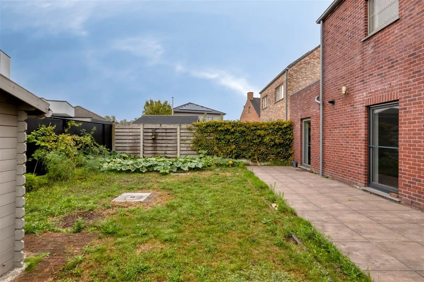 Uitzonderlijk ruime en toekomstgerichte woning met een indrukwekkende 358m² bewoonbare opp. EPC-label A. Residentiële woonwijk met winkels, scholen, horeca en andere voorzieningen vlakbij. foto 34