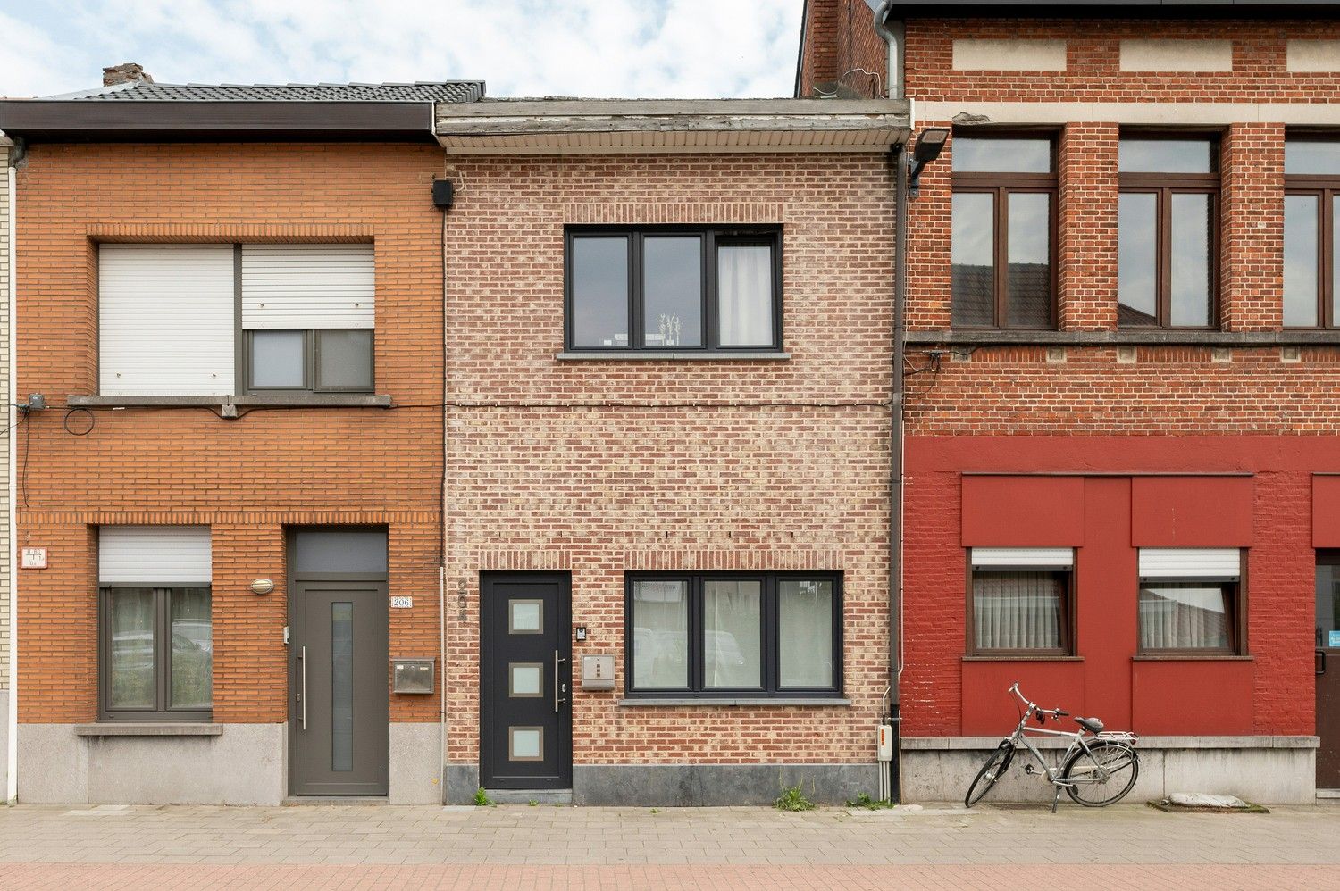 Toffe gerenoveerde rijwoning 148m² met 3 slaapkamers foto 3