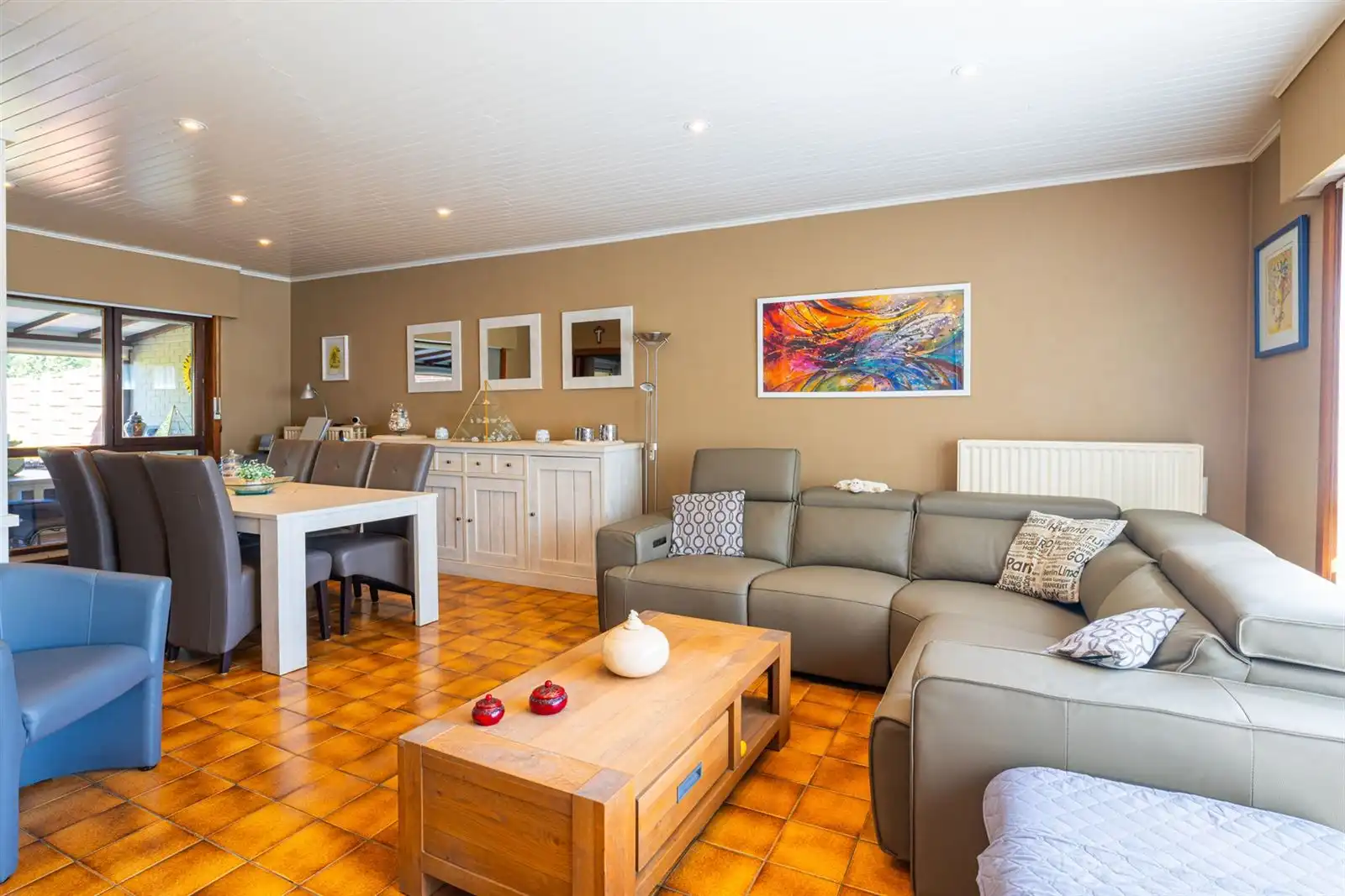 3gevel bungalow met 3slaapkamers, garage en tuin op 6are72 foto 5