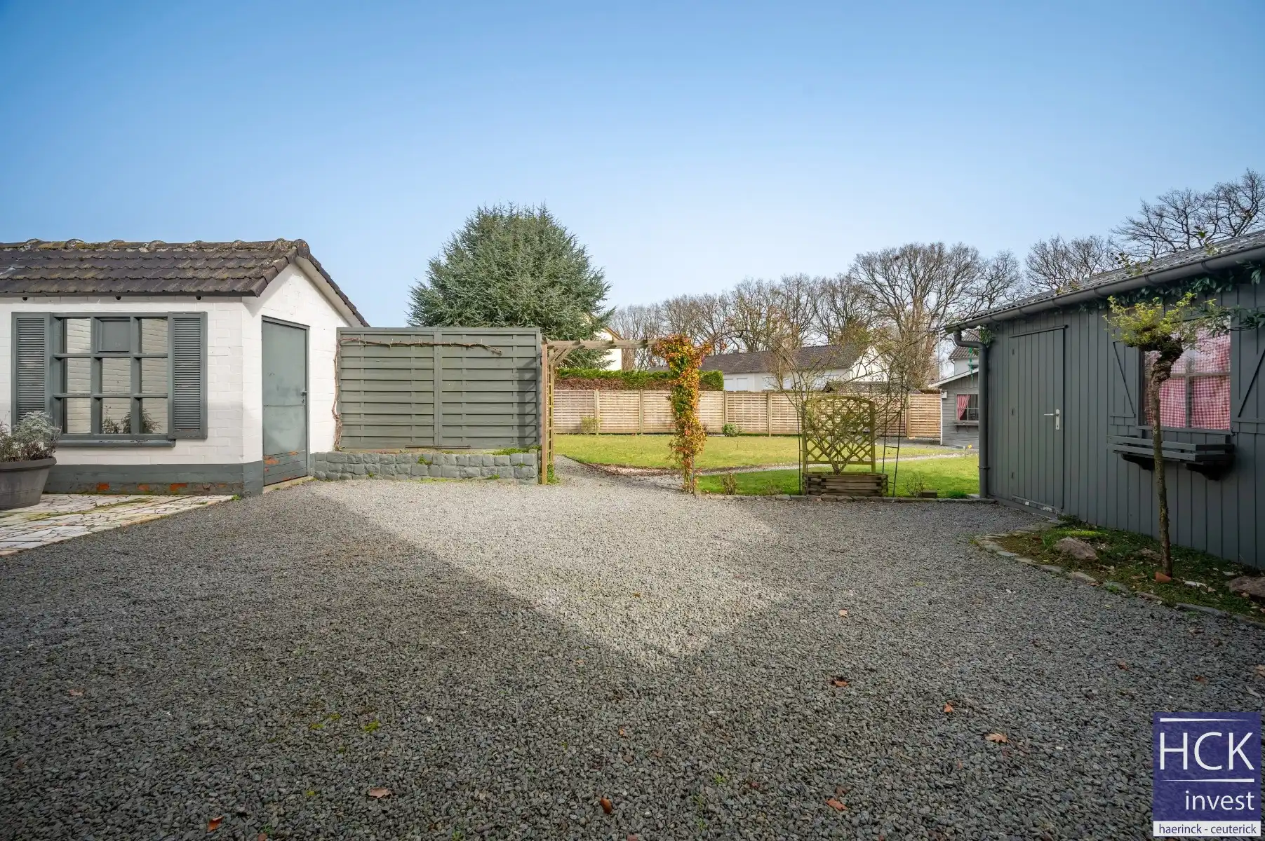 KRUISHOUTEM - Ruime halfopen woning op 674 m² met 4 SLPK., aan het Lozerbos! foto 9