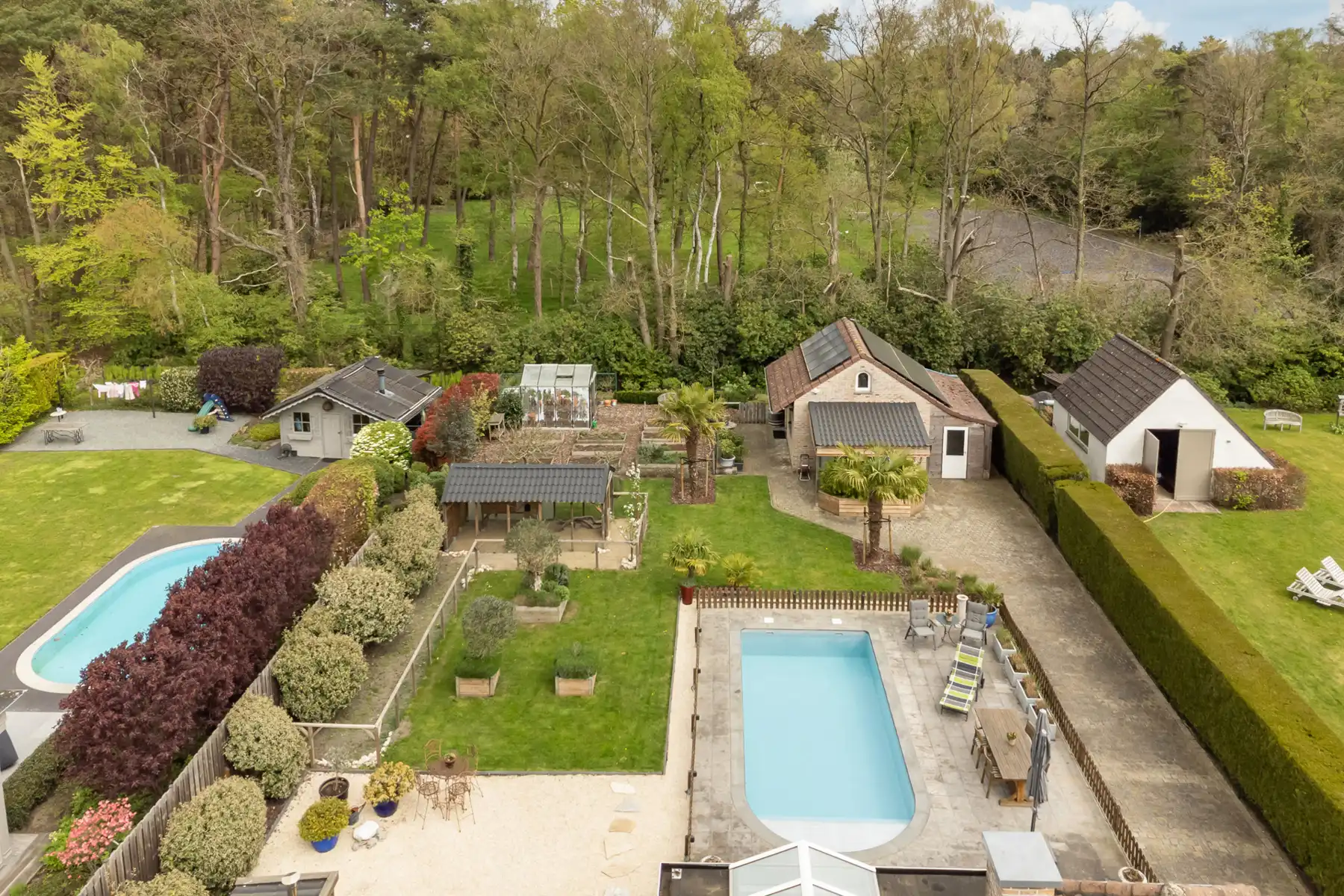 Instapklare villa gelegen in een doodlopende straat foto 18
