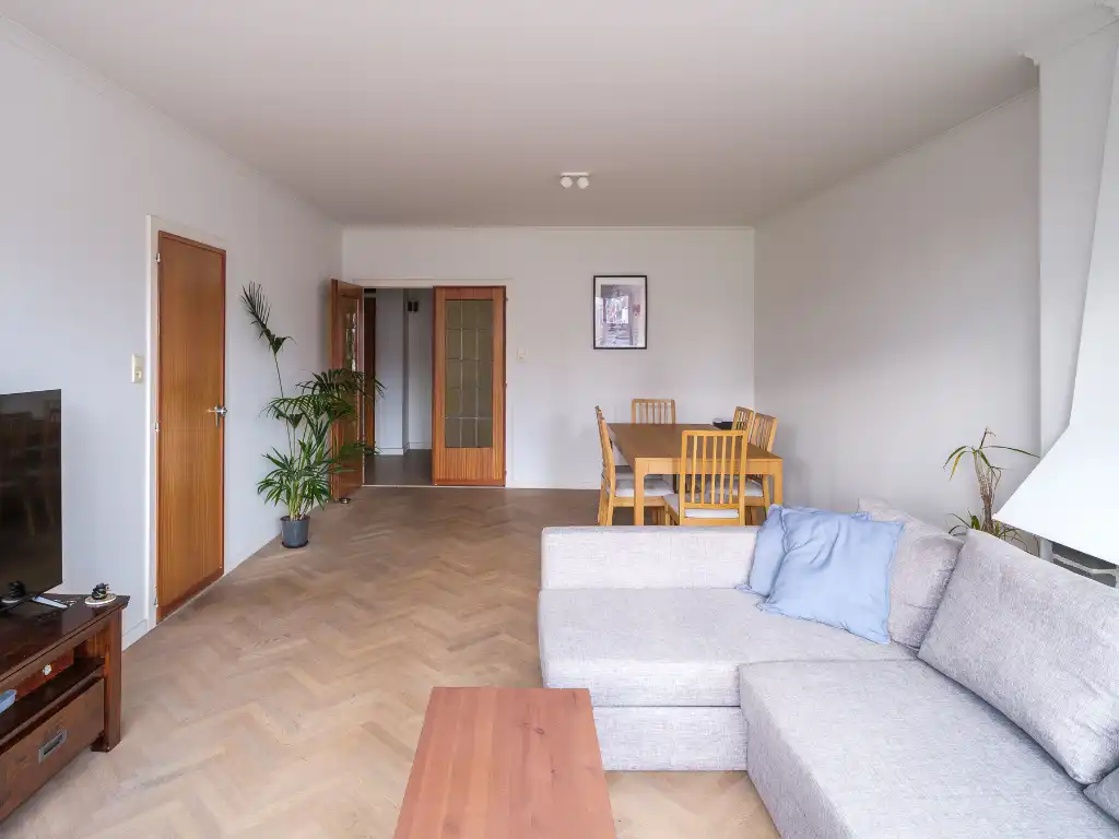 Ruim appartement (115 m² BVO) met 3 volwaardige slaapkamers en twee buitenruimtes nabij station Gent-Sint-Pieters. foto 8