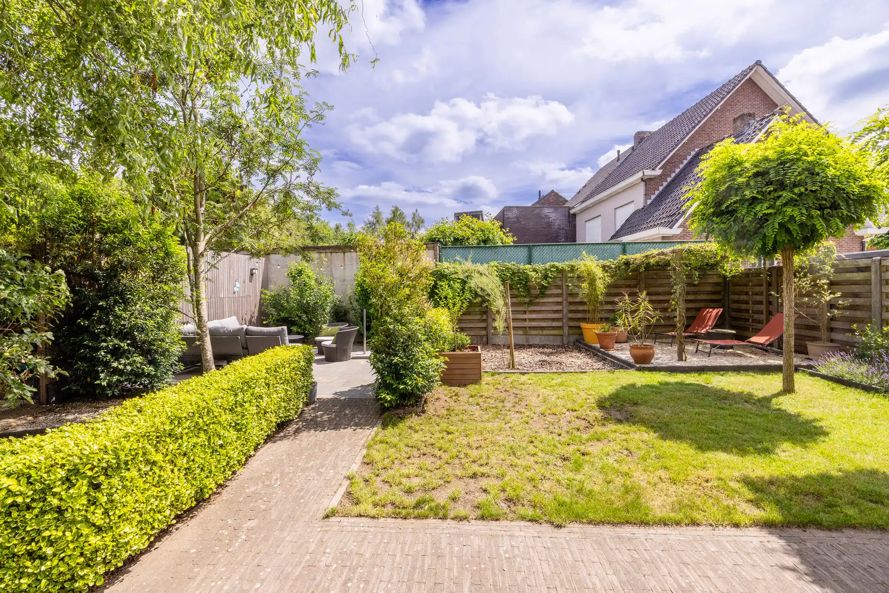 Instapklare woning met 4 slpks, 2 badks en gezellige tuin foto 30