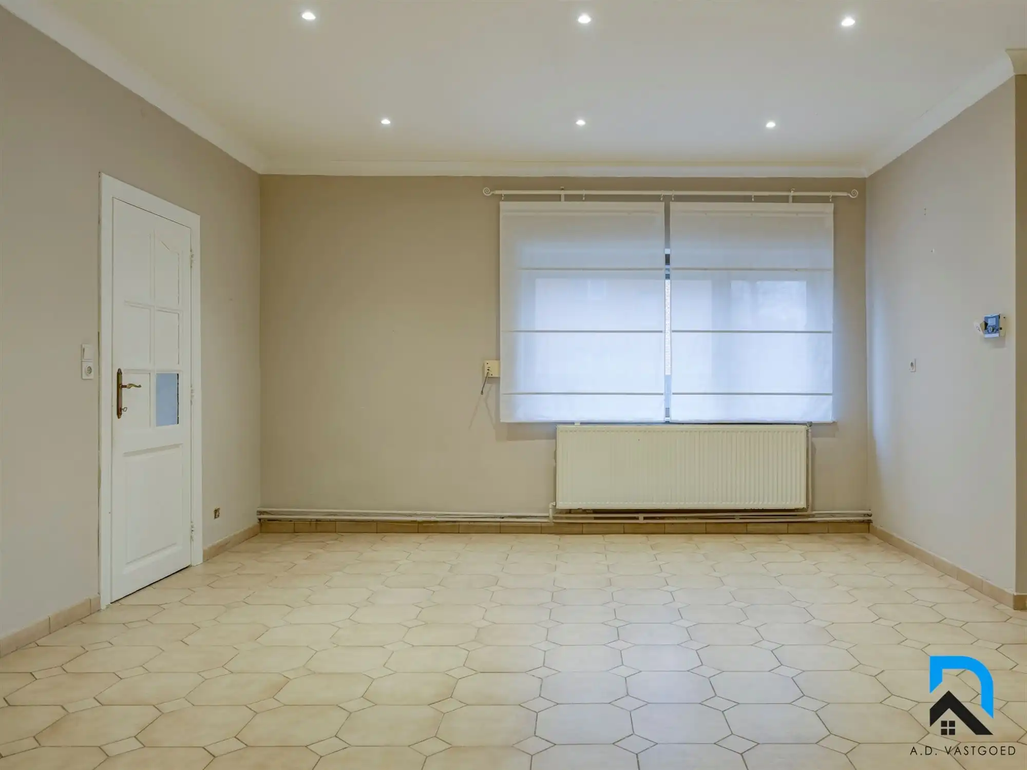 Mooie woning met tuin en garage foto 9