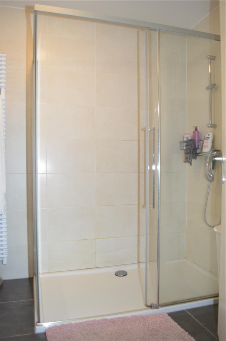Appartement met twee slaapkamers, autostaanplaats en kelderberging in het centrum. foto 12