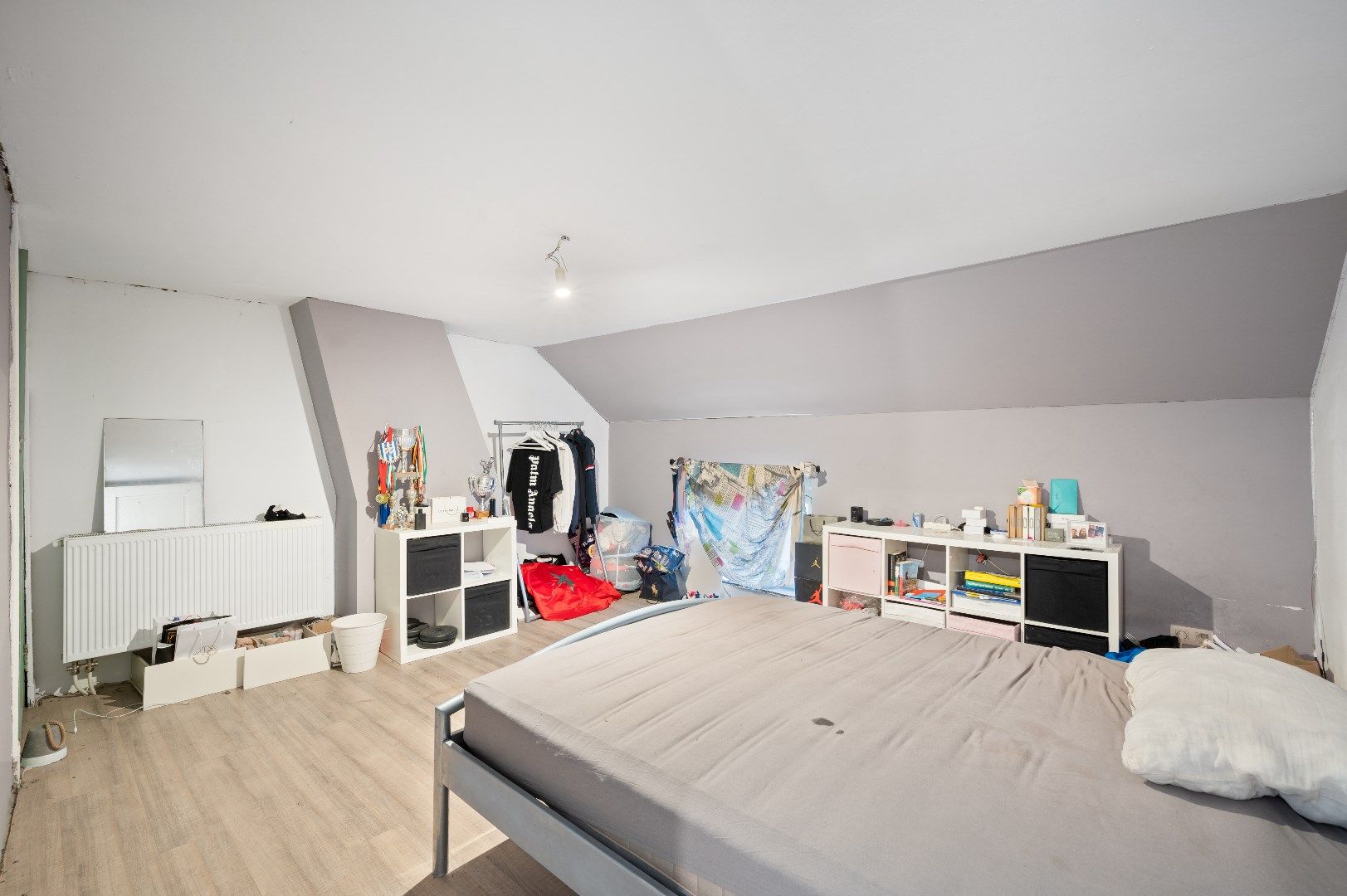 Centraal gelegen gezinswoning met 6 slaapkamers foto 22