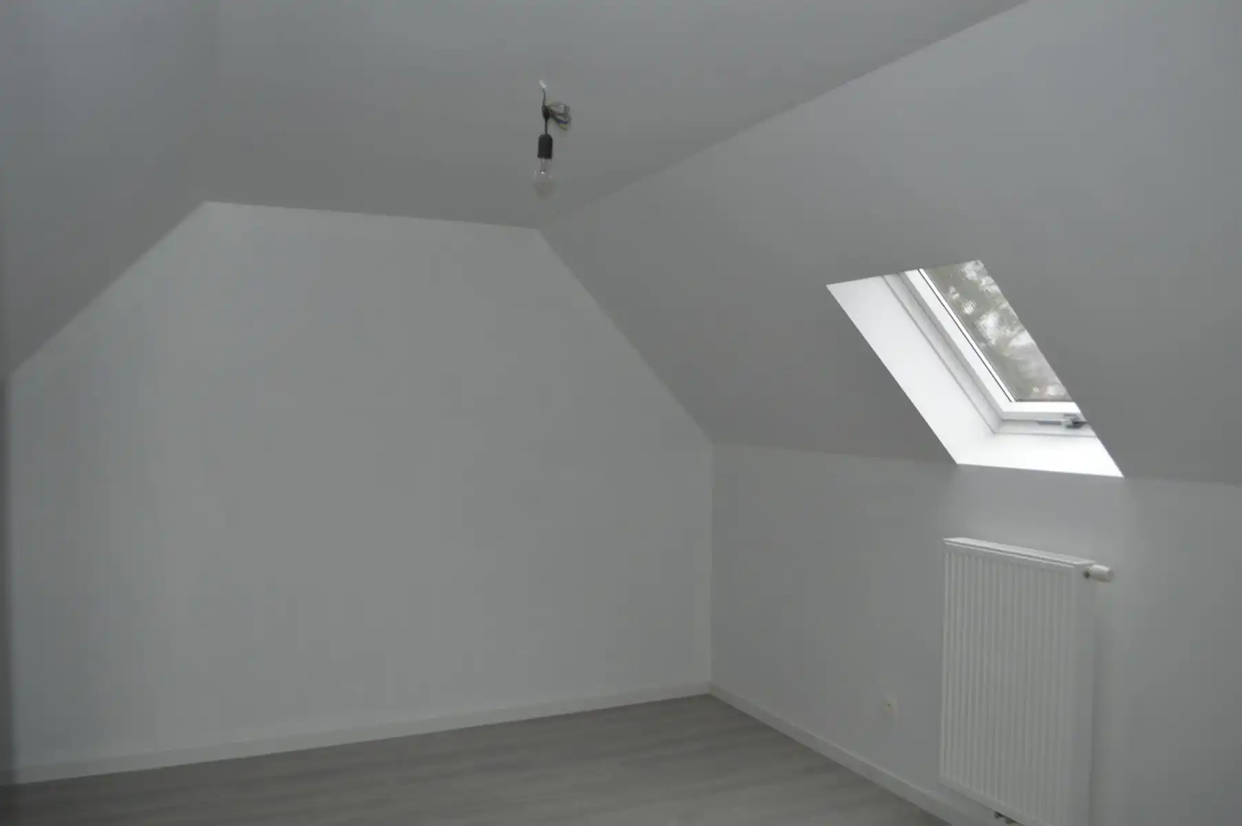 HERZELE - Volledig gerenoveerde eengezinswoning foto 12