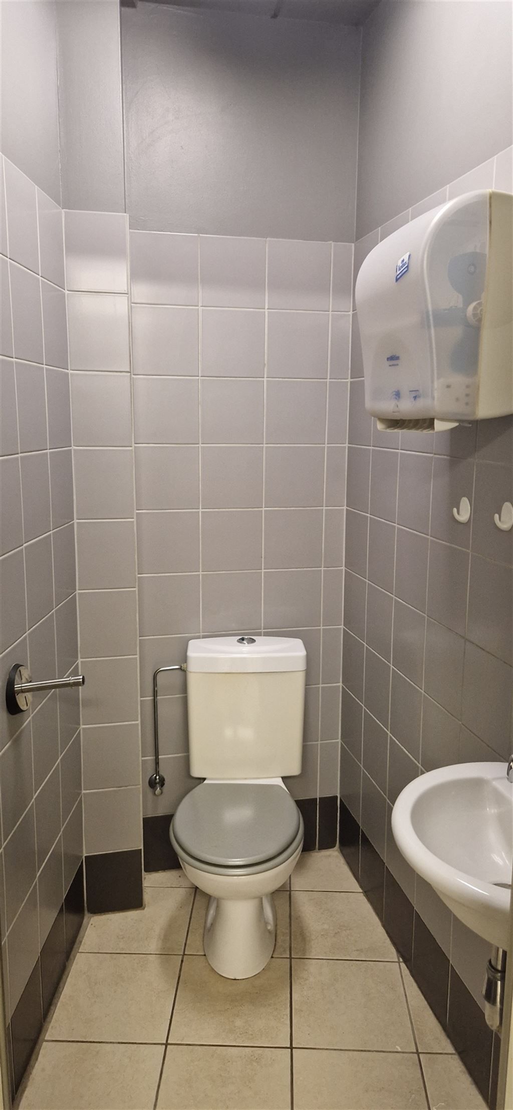 Commerciële ruimte met veel visibiliteit! foto 11