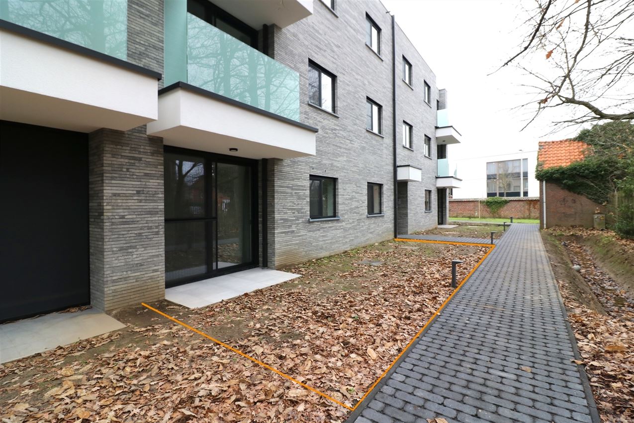  Ruim gelijkvloers app, garage, overdekt terras foto 32