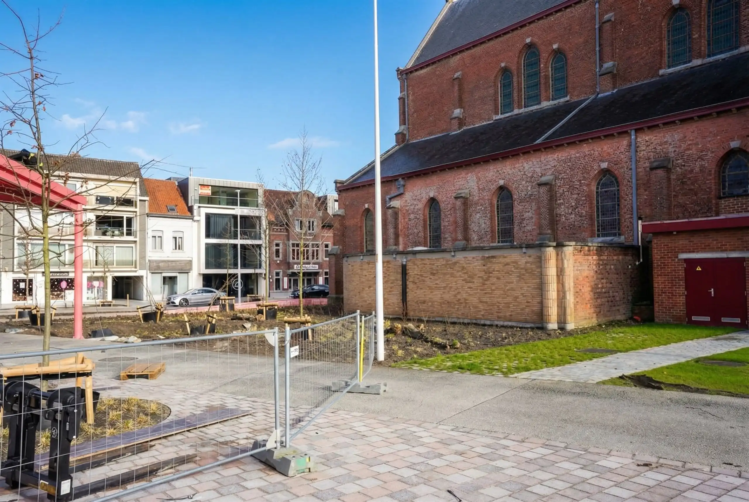 Jong dakappartement met zicht op nieuw Marktplein + garage foto 2