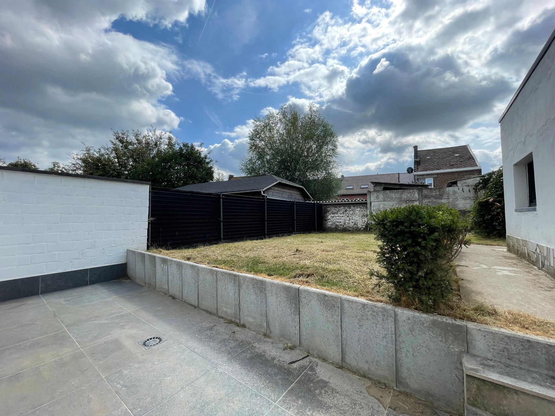 Vernieuwd 2-slpk appartement met tuin in centrum Herzele foto 14
