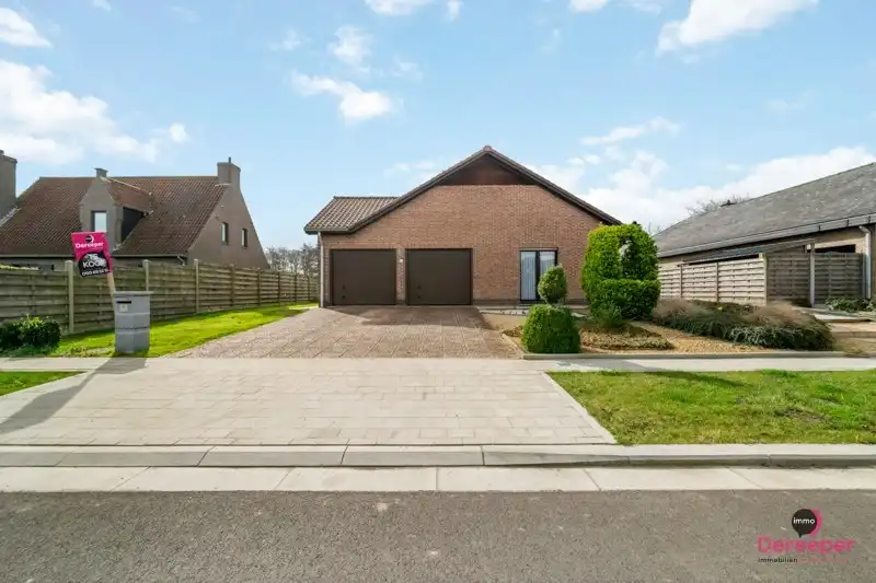 Charmante alleenstaande bungalow met zuidgerichte tuin op ruim perceel in Snaaskerke foto 19