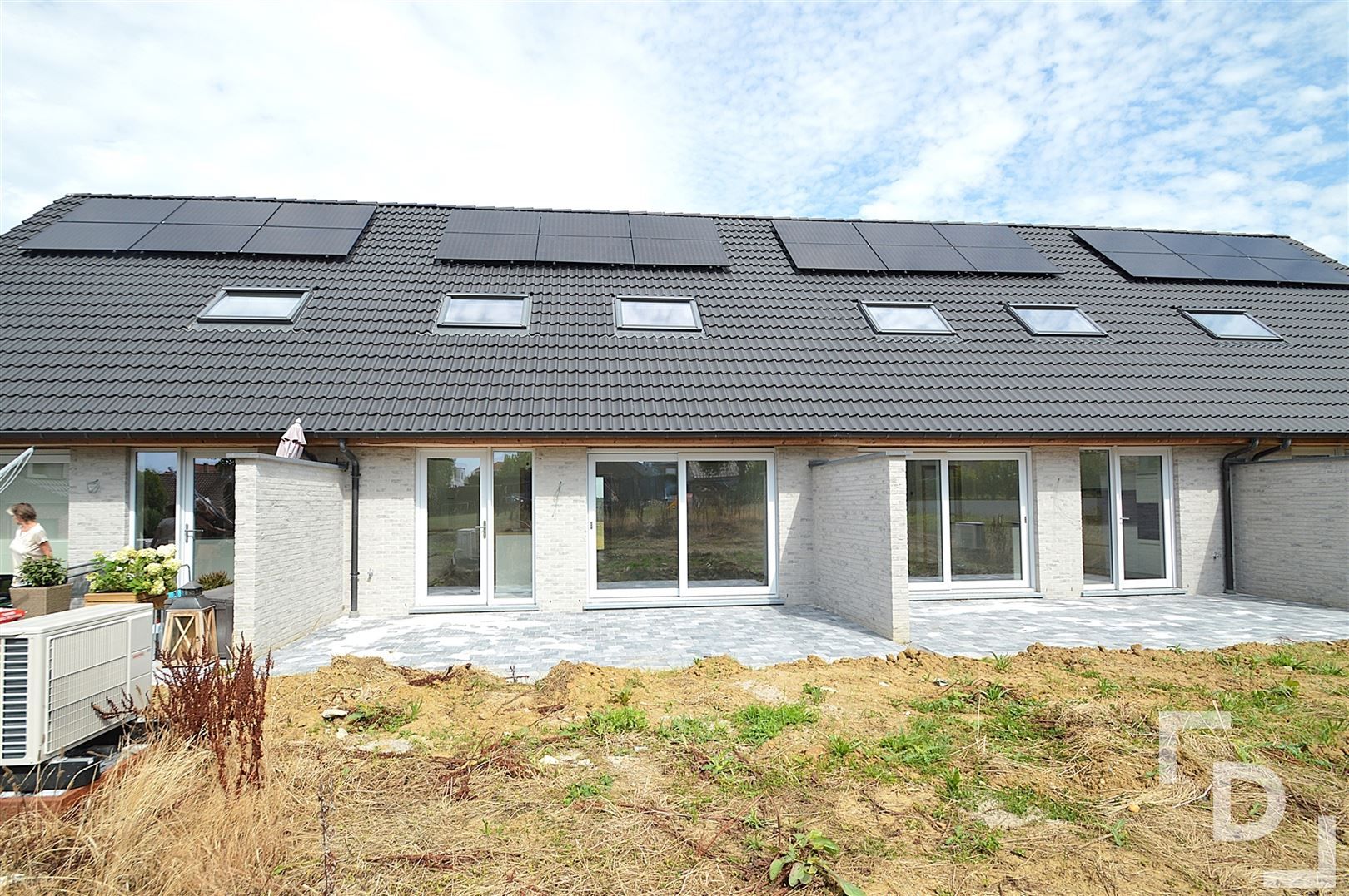 Nieuwbouwwoning met carport te huur in Wijtschate. foto 17