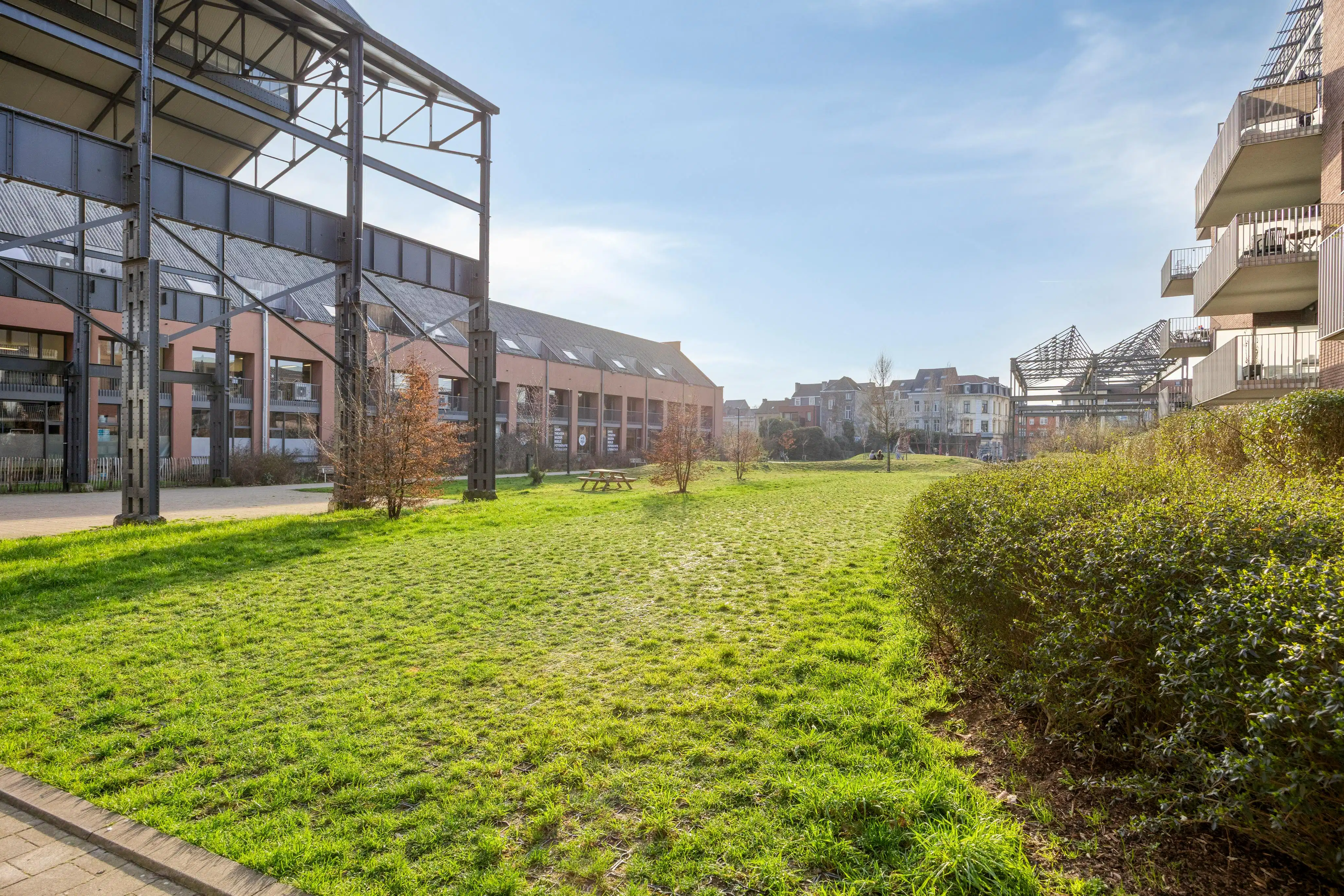 Lichtrijk hoekappartement met open zicht te Gent foto 16