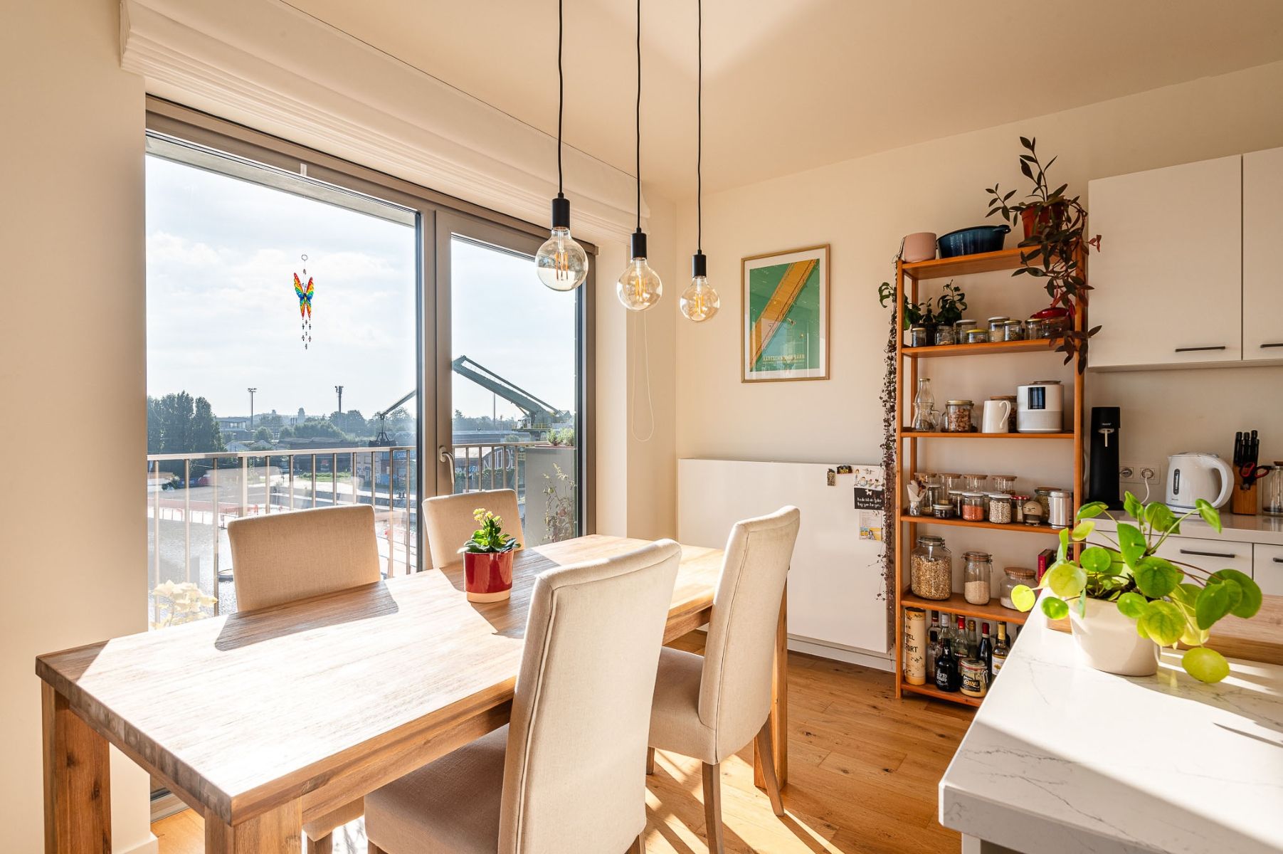 Nieuwbouw 2-slpk app met zicht op het water nabij Oude dokken foto 10