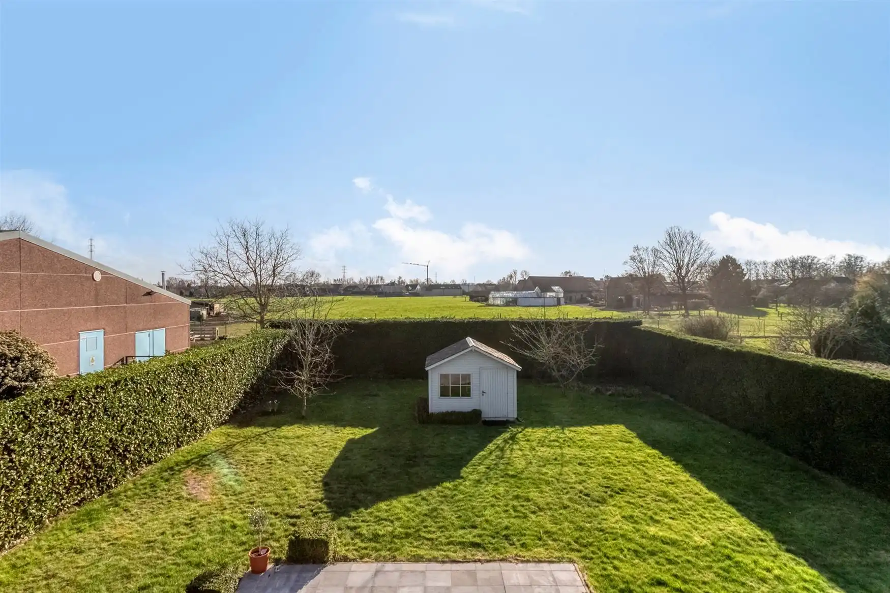 Woning gelegen in rustige, residentiële wijk foto 17