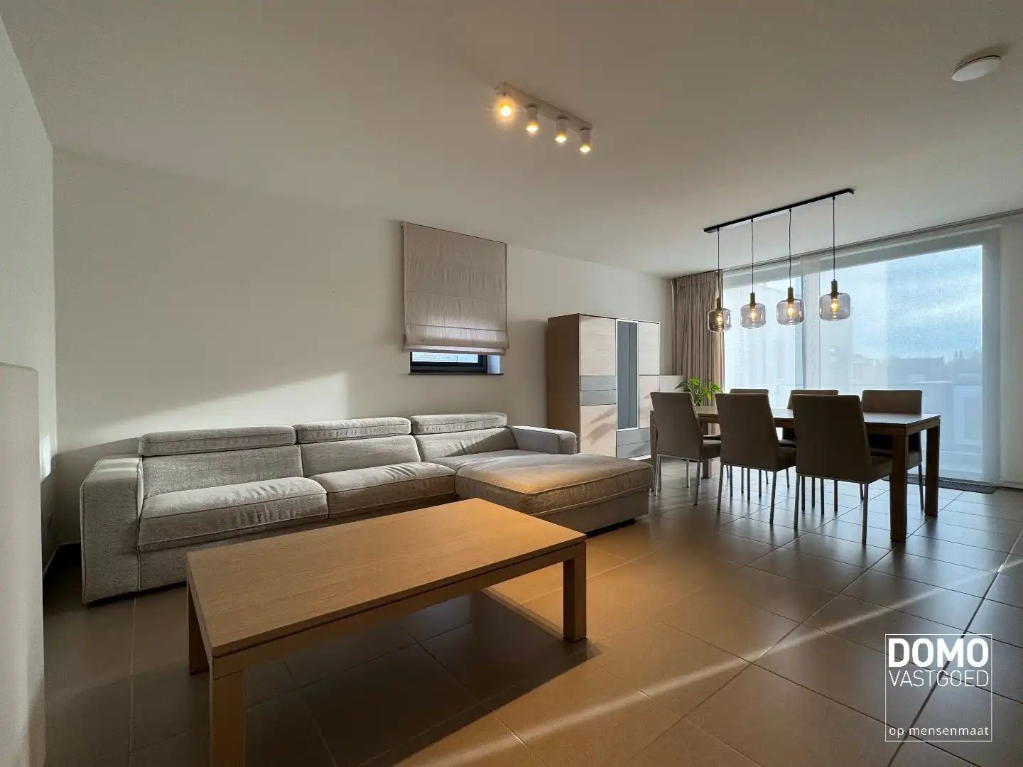 Ruim gemeubeld 2-slaapkamer appartement met terras in Kermt foto 3