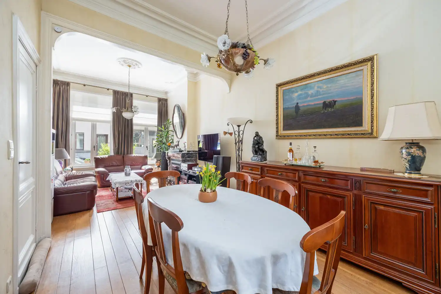 Karaktervolle, instapklare herenwoning met heerlijke stadstuin op toplocatie te Antwerpen-Zuid foto 5