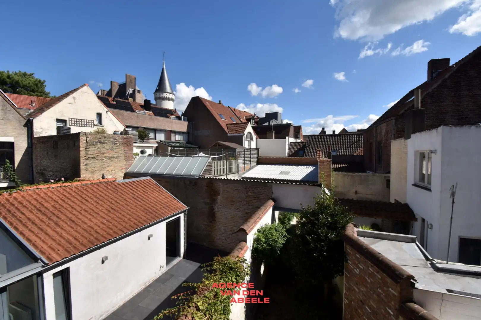 Klassevolle woning met 3 slaapkamers en tuin te Brugge  foto 22