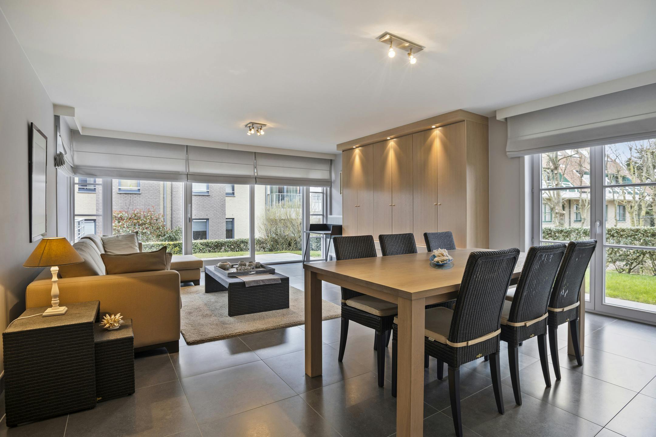 Appartement met 2 slaapkamers en zonnige tuin in Sint-Idesbald foto 4