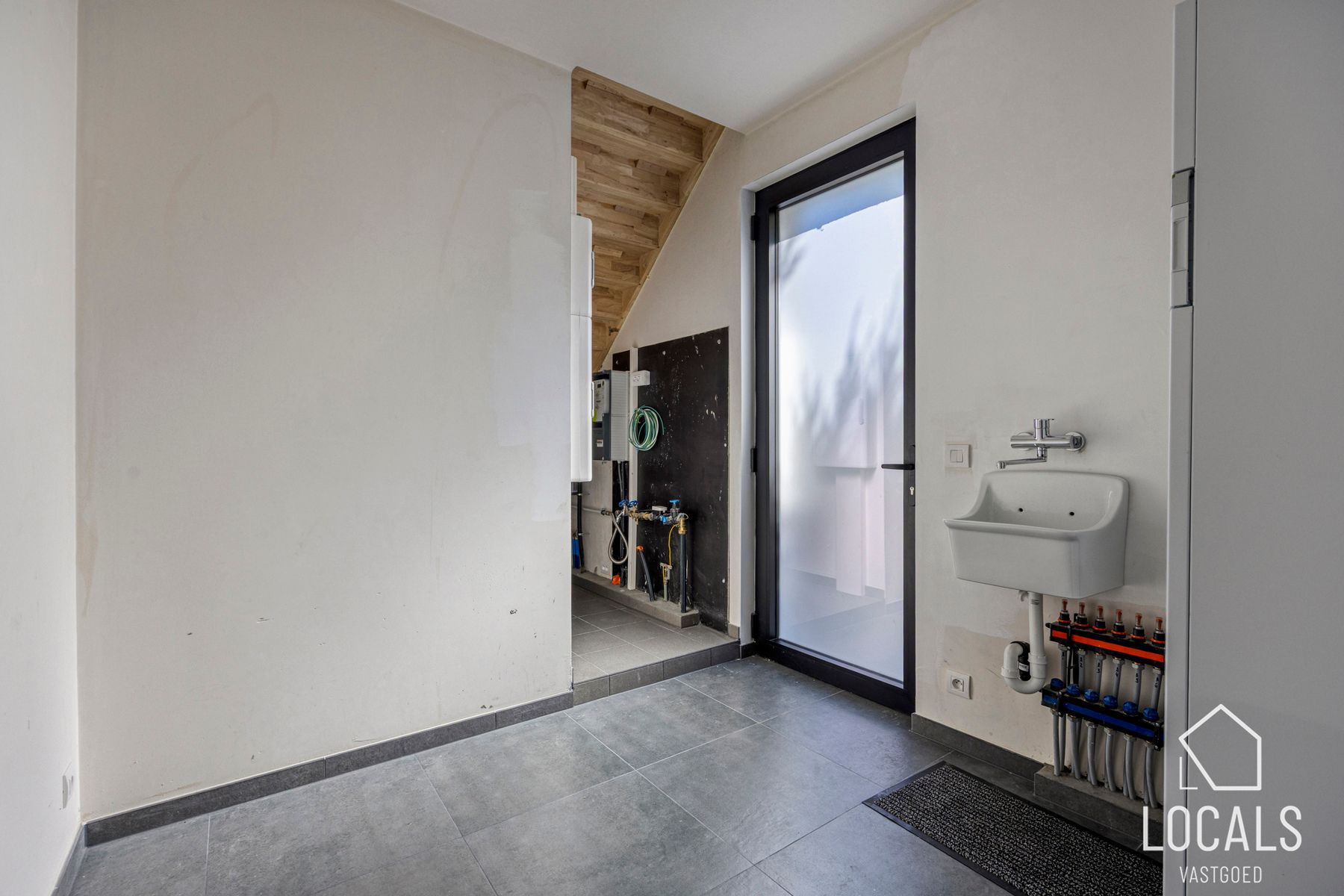 Prachtige nieuwbouwwoning op 642m² met zuidgerichte tuin foto 14
